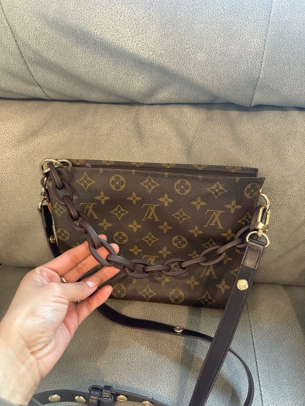 Louis Vuitton Brown Monogram pouch clutch bag - Picture 2 of 16